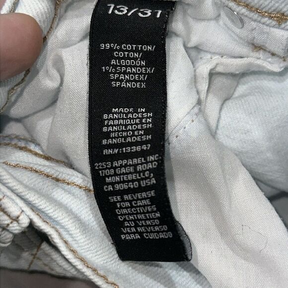 Kendall and Kylie- The Icon Short - Picture 5 of 6